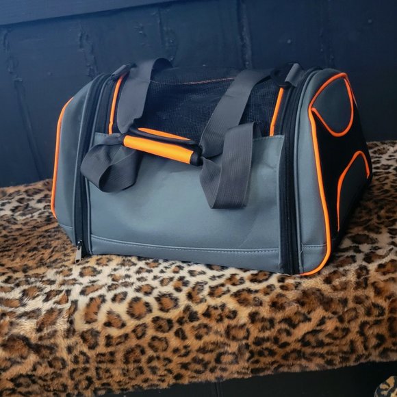 Per Carrier w/ Bubble Lookout.. and strap.. Cat Kitten or Dog..Bran New! medium - Picture 7 of 7